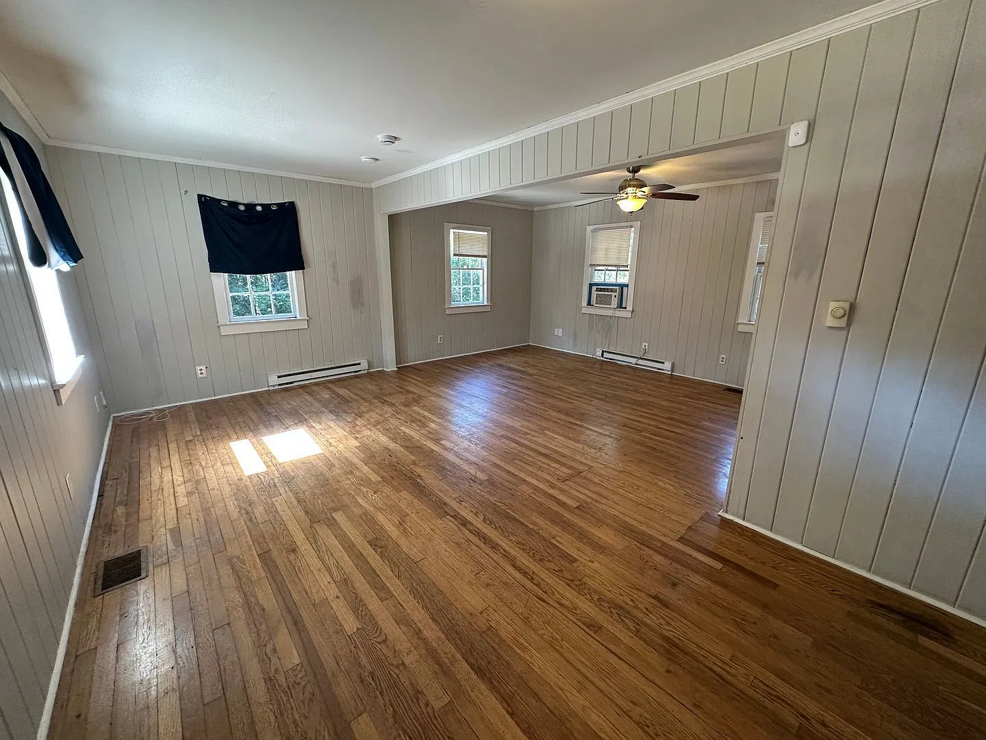 Studio, 1.0 bath, 700 sqft, $725 — Photo 1