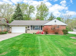 526 Upland Rd, Bay Village, OH 44140