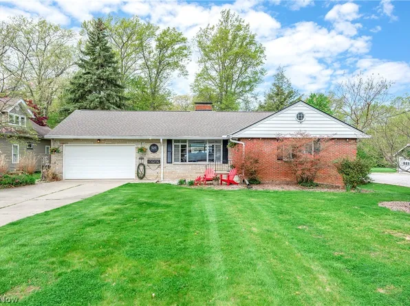 526 Upland Rd, Bay Village, OH 44140