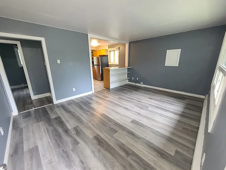 669 Victoria St #1 — Photo 3