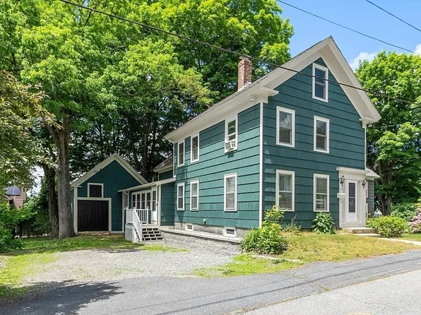 14 Nashua St, Ayer, MA 01432