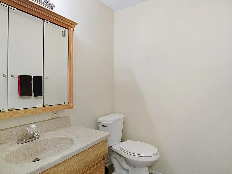 1501 E Prince Rd #B — Photo 11