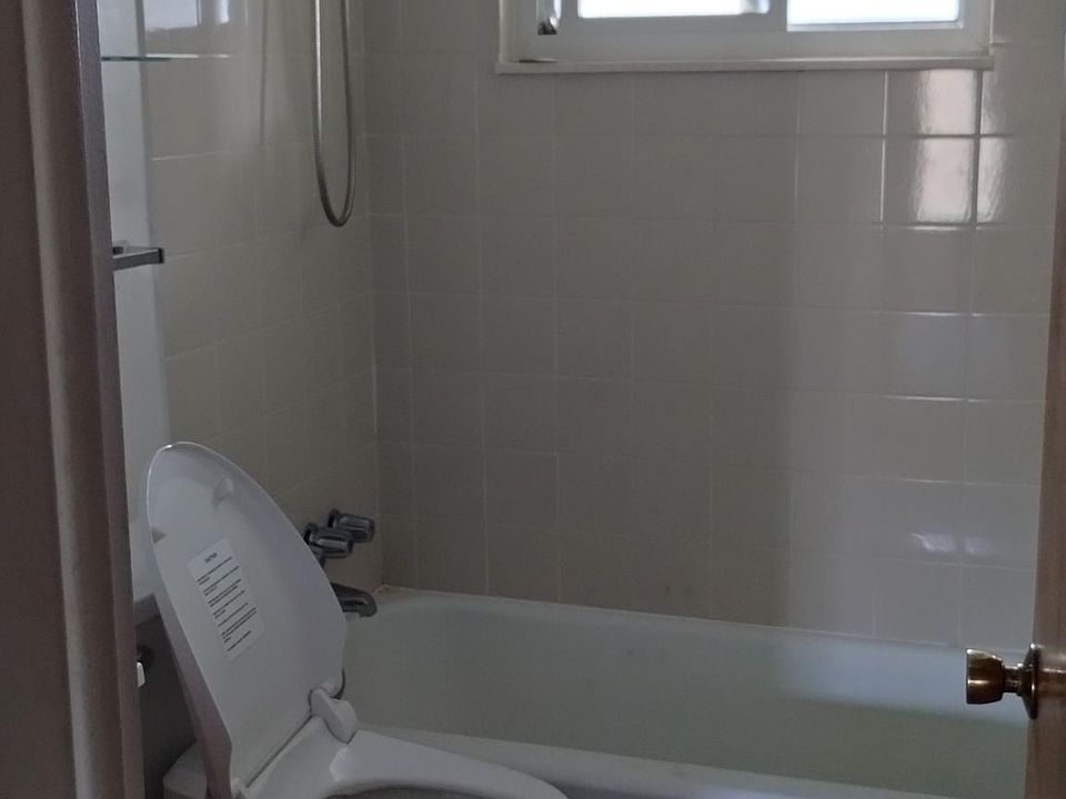 1st image of 841 Jonathan Ave #841