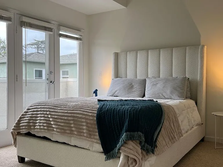 807 21st St #3 — Photo 30