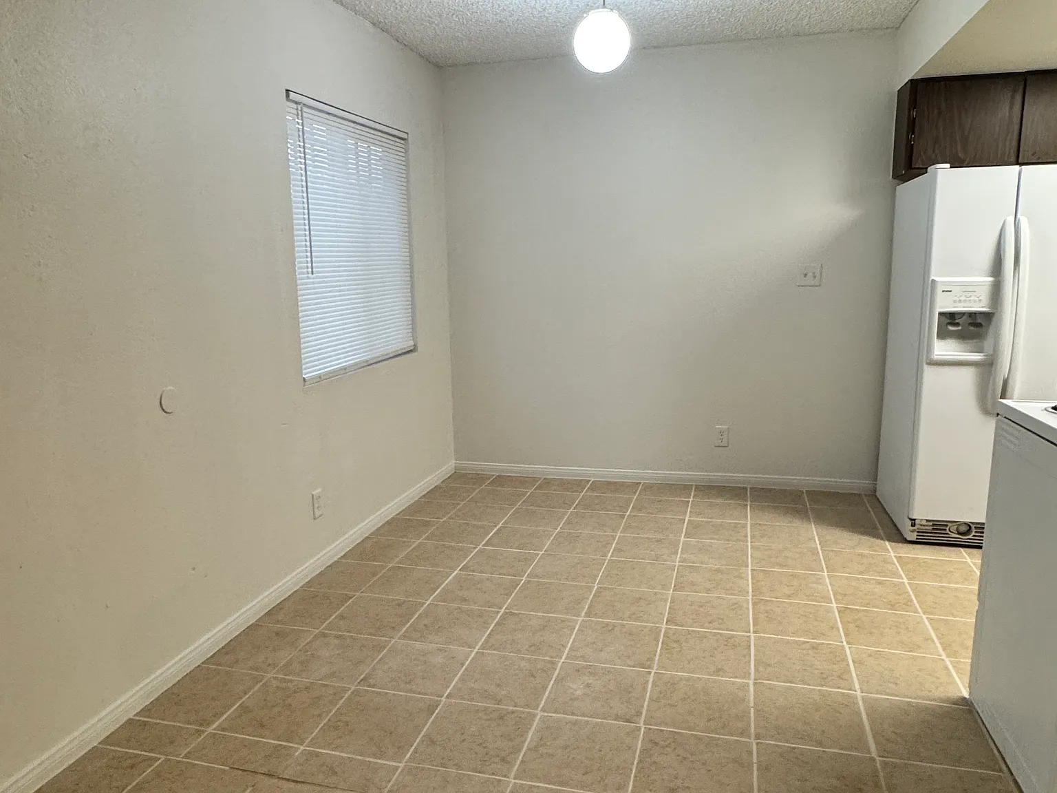 2 bed, 1000 sqft, $1,500 — Photo 2
