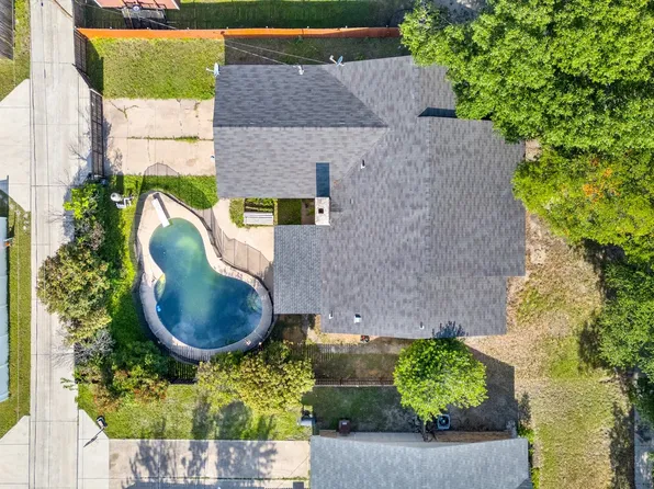 745 Oakland St, Grand Prairie, TX 75052
