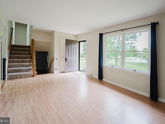 3rd image of 336 Meadow Vista Dr