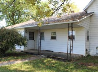 3842 E Pleasant Ridge Ln, Olney, IL 62450