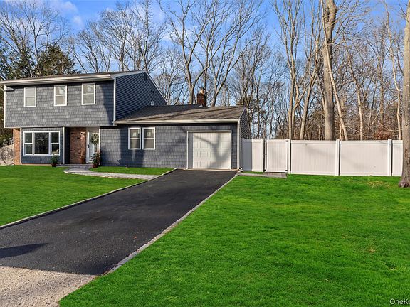 2nd image of 15 Bellaire Drive