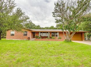 317 Breezy Ln, Azle, TX 76020