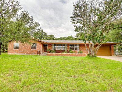 317 Breezy Ln, Azle, TX, 76020