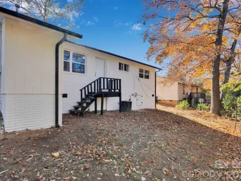 2545 Abelwood Rd — Photo 21