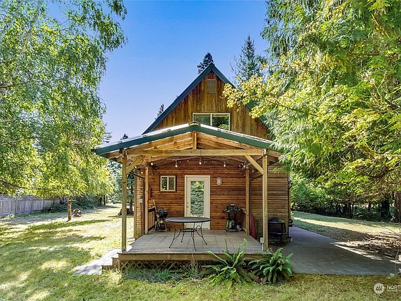 3rd image of 123 Wapiti Drive