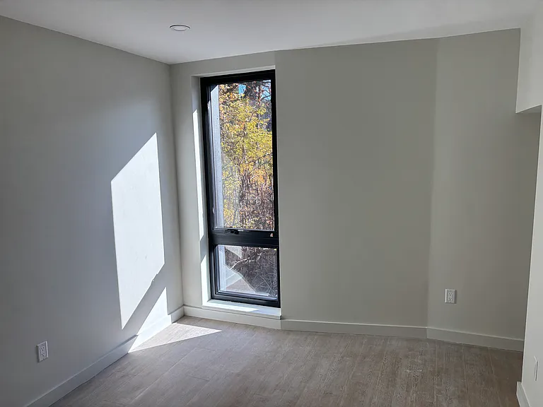 24 8th St #3F — Photo 13