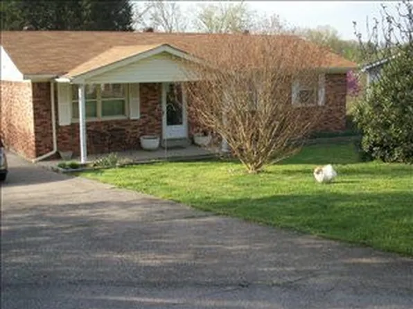 120 Forest Hill Dr, Irvine, KY 40336