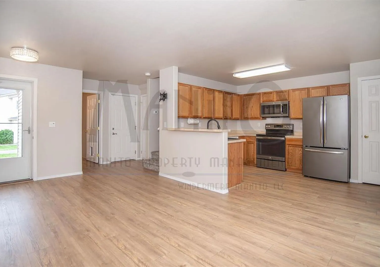Fresh & Private Townhome — Photo 4