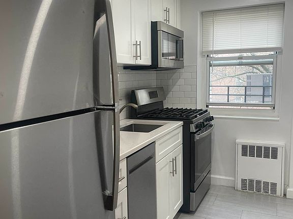3rd image of 8224 135th St APT 3G