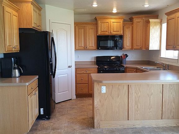 3rd image of 3254 E Skyview Dr