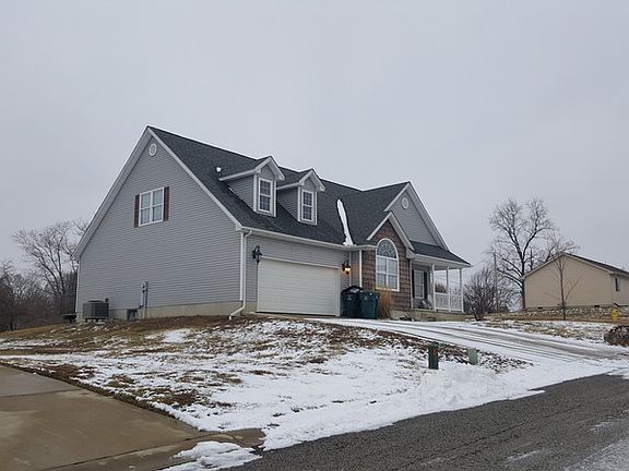 2nd image of 2200 S 16th Pl