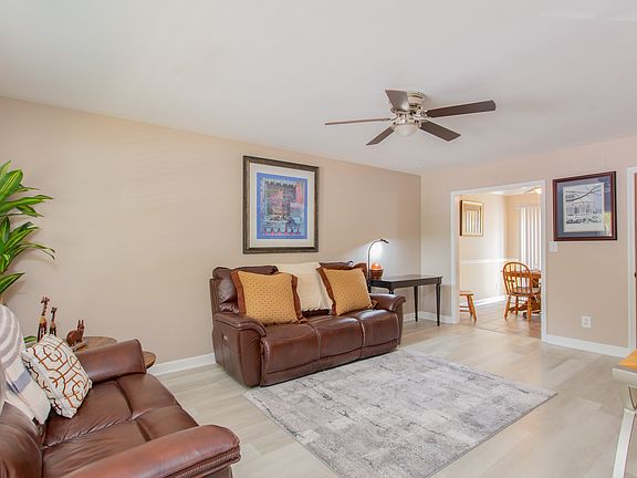 5th image of 2259 W Clemmonsville Rd APT 7