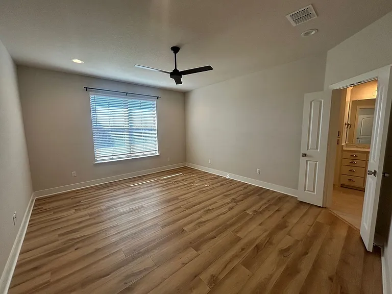 1713 Fabian Dr — Photo 17
