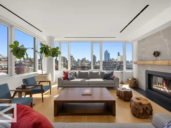 350 West Broadway image 2 of 29