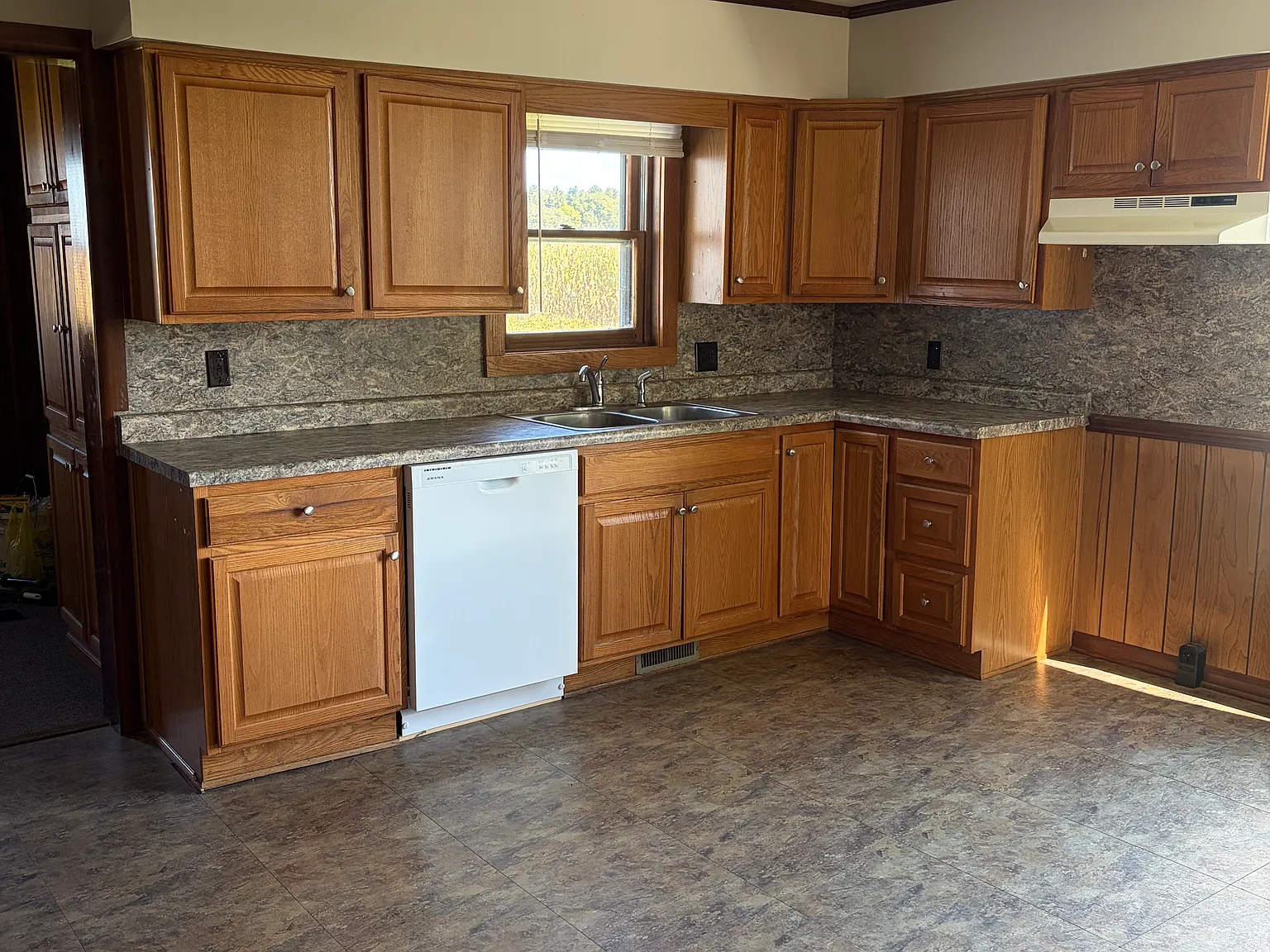 3 bed, $1,500 — Photo 3
