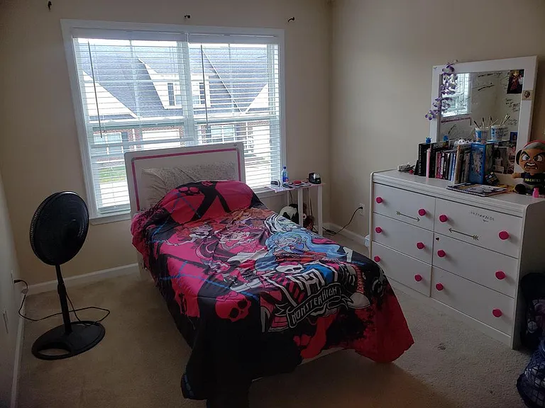 142 Grove Landing Ct — Photo 19