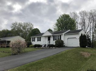 34 Hilton Dr, South Glens Falls, NY 12803