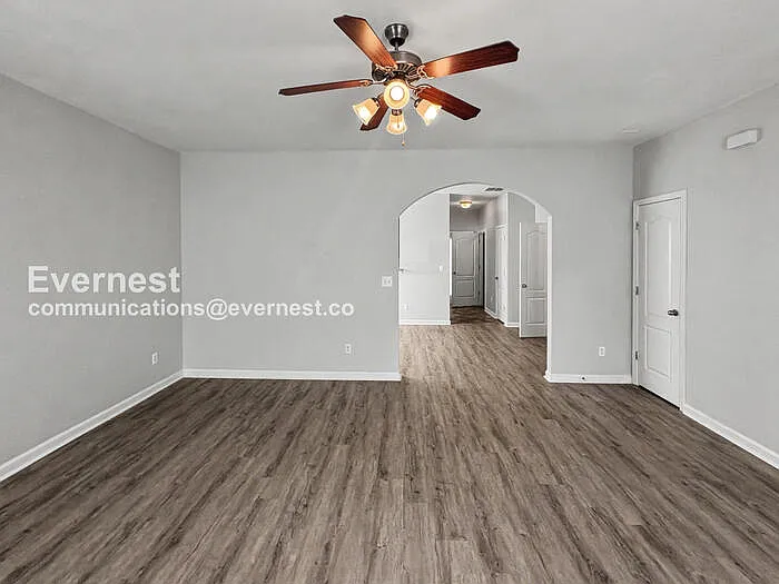 8637 Thomas Rd — Photo 6