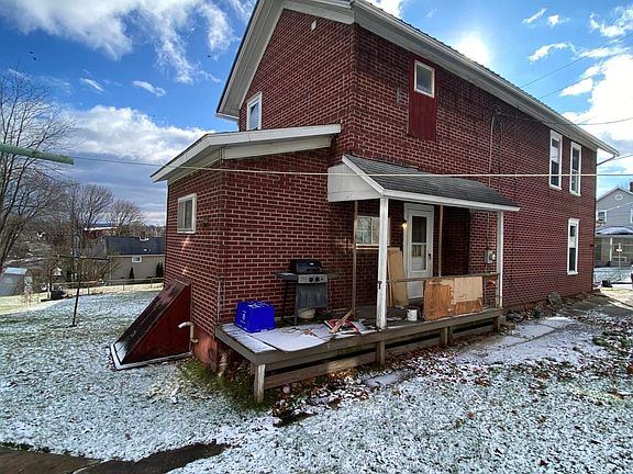 2nd image of 664 W Long Ave