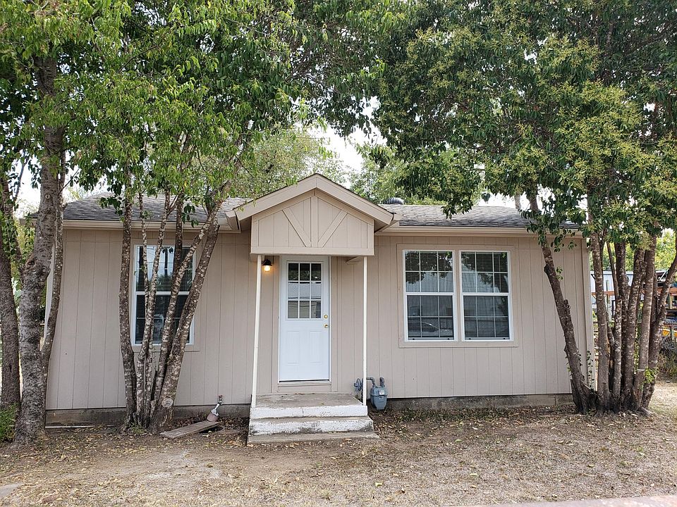 1st image of 2104 Delante St