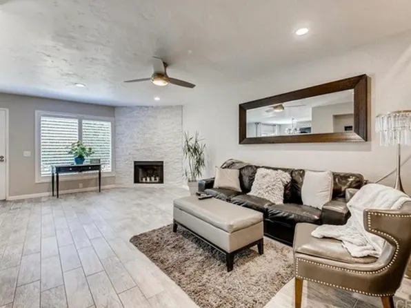 671 Ascot Dr, Vista, CA 92083