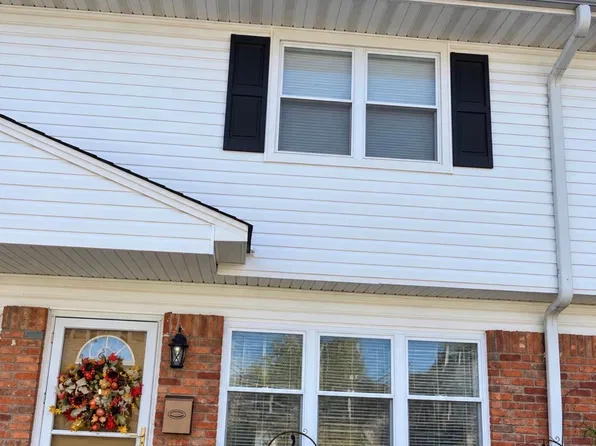 11 Iowa Ct, Matawan, NJ 07747