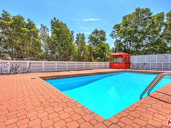 2nd image of 4760 Don Zarembo Dr