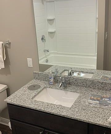 4th image of 280 Premiere Ave #102