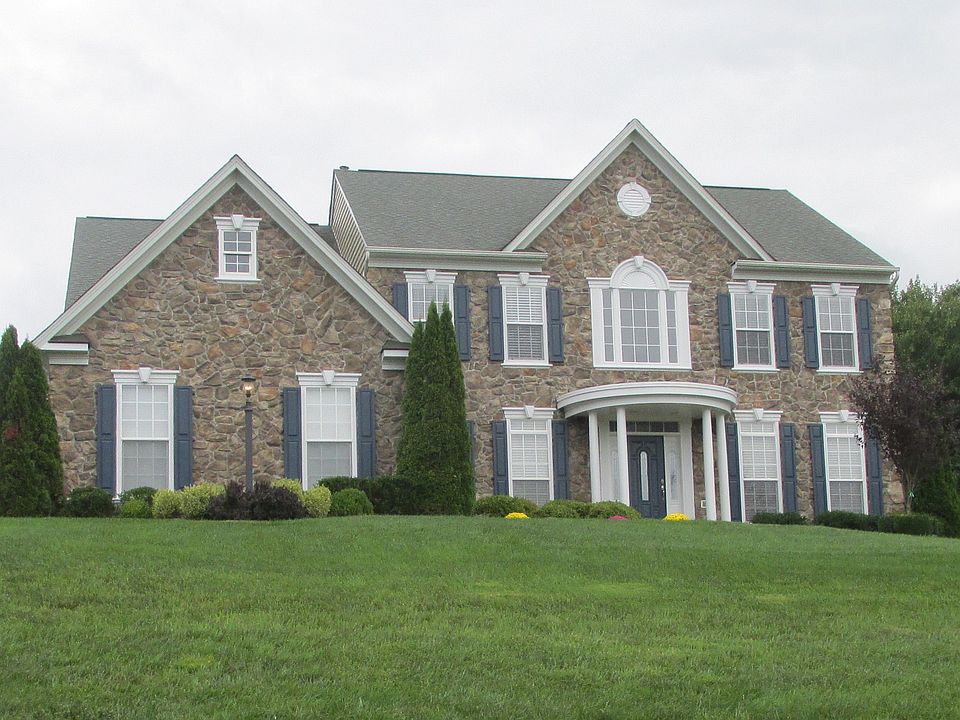 1st image of 6877 Mill Valley Dr