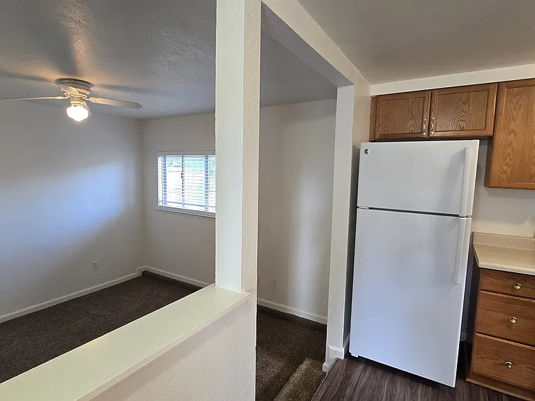 504 Modoc St — Photo 6