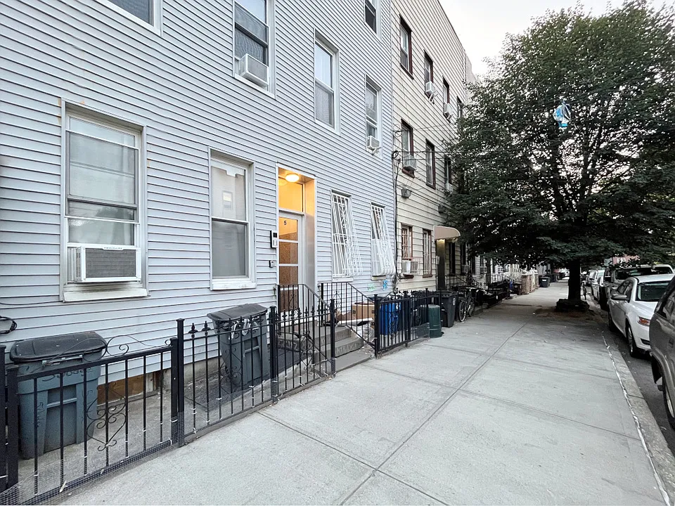 5 Judge St #3L