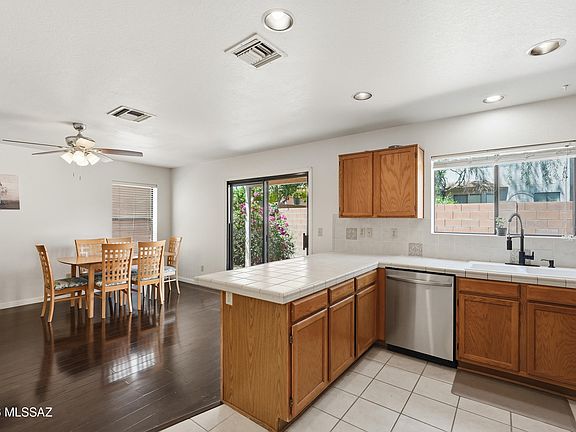 4th image of 3050 W Country Meadow Dr