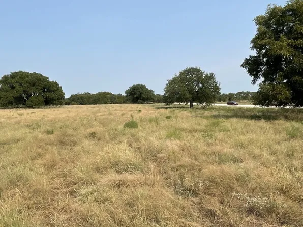 504 Pernell Ct, Weatherford, TX 76087