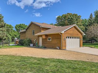 112 W Ridge Rd, Mayer, MN 55360
