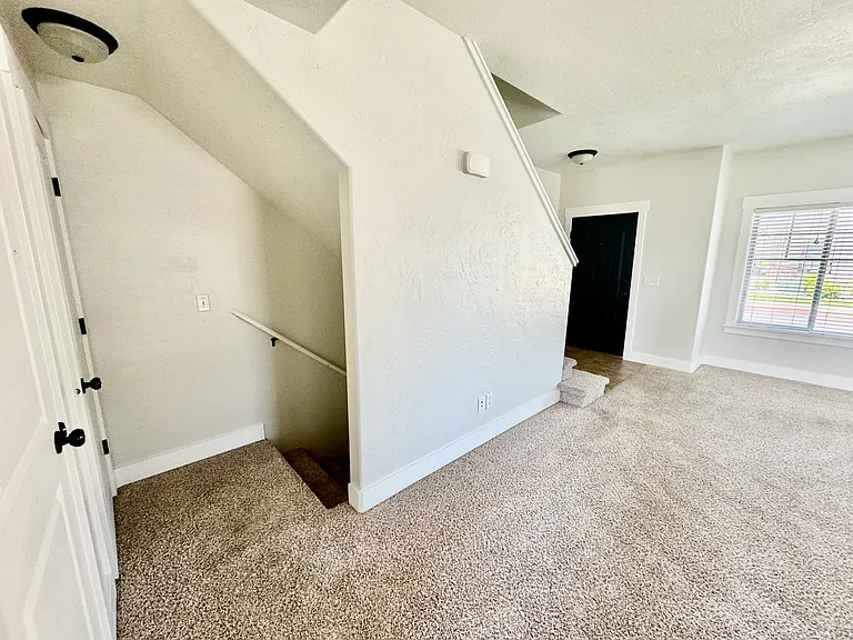 177 S 4 W — Photo 42