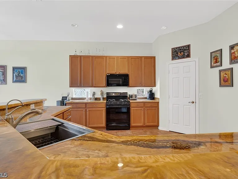 11801 Pine Timber Ln — Photo 20
