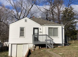 8805 Tyrell Dr, Saint Louis, MO 63136