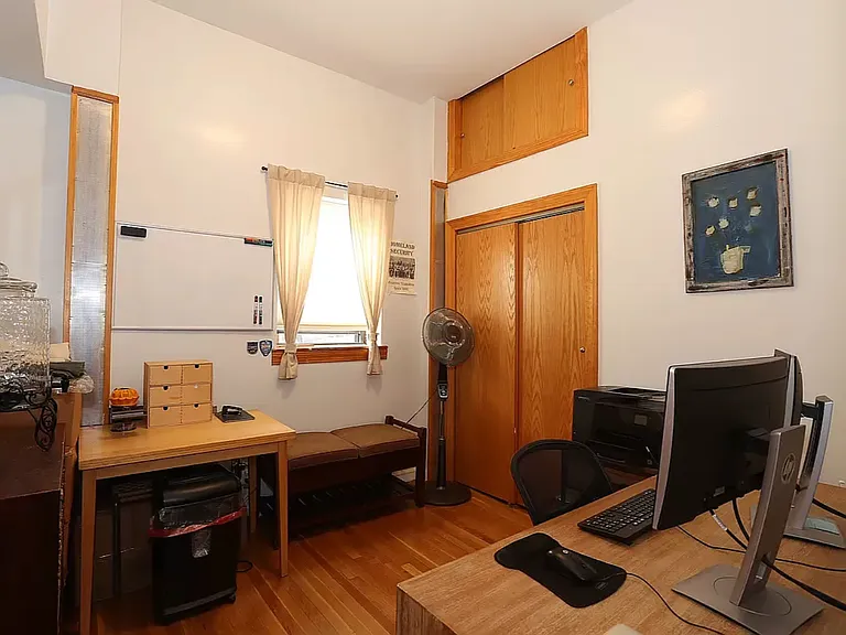 405 Vanderbilt St #1 — Photo 6