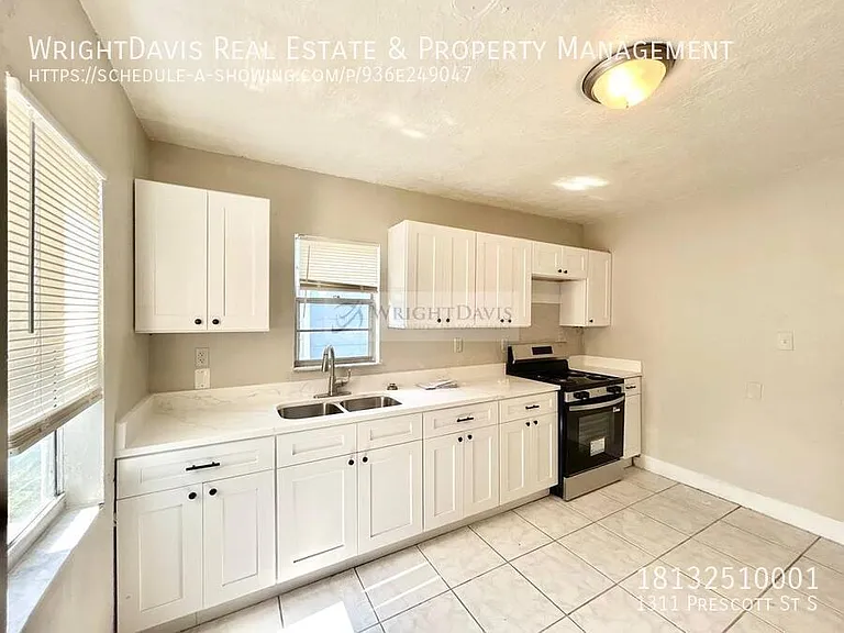 1311 Prescott St S — Photo 12