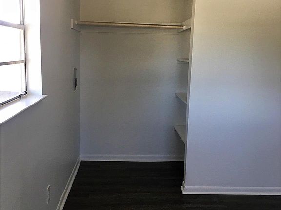 5th image of 3818 Hamid Blvd #B