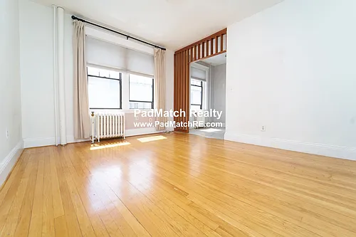 6 Sutherland Rd #34 Photo 1