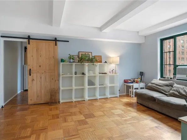 18 Metropolitan Oval #6F, Bronx, NY 10462
